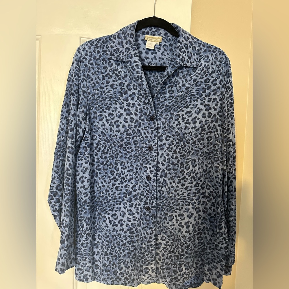 Coldwater Creek blue leopard print button down blouse M-L